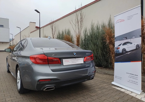 BMW Seria 5 cena 125900 przebieg: 144595, rok produkcji 2017 z Warszawa małe 301